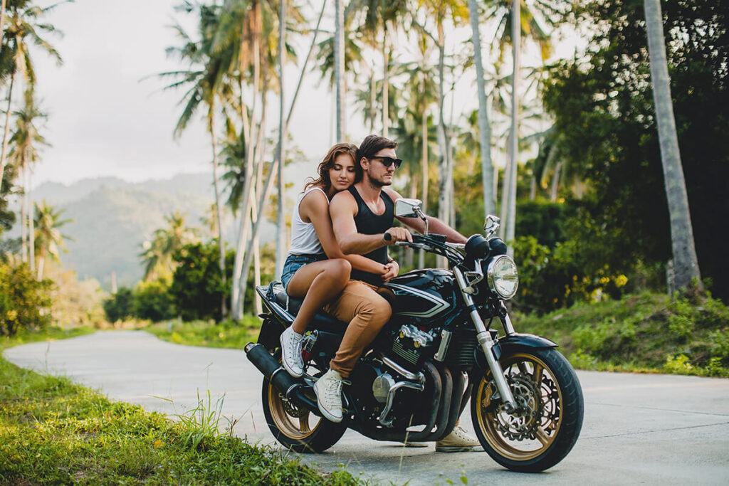 como-conducir-motocicleta-en-pareja