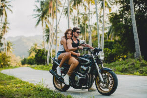 como-conducir-motocicleta-en-pareja