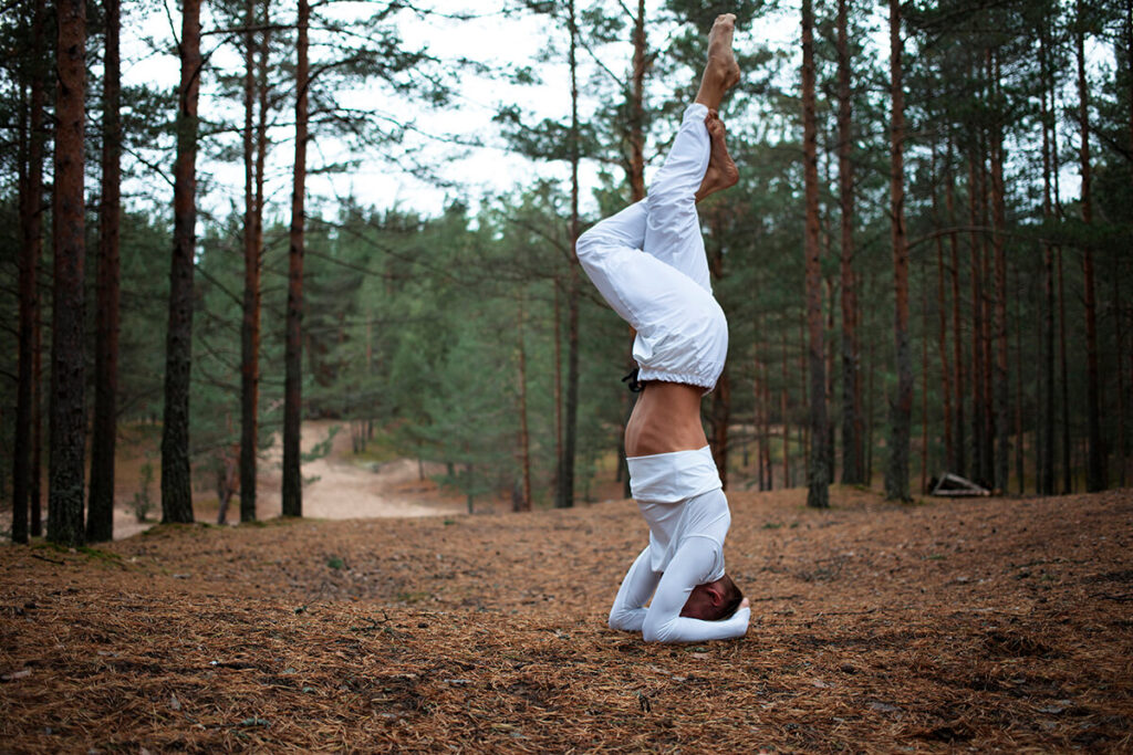 consejos-para-lograr-postura-shirshasana