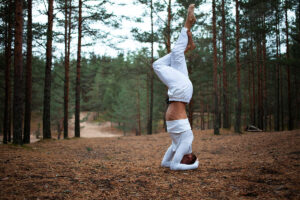 consejos-para-lograr-postura-shirshasana