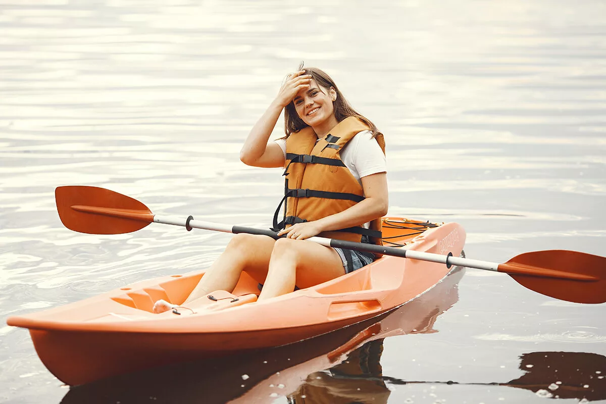 equipo-adecuado-para-hacer-kayak