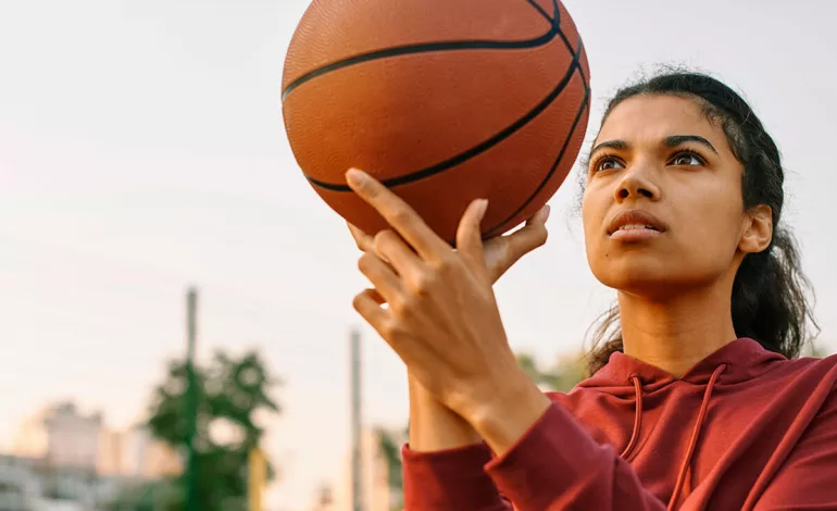 ¿Cómo elegir el balón de básquetbol ideal para tu juego?