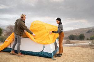 consideraciones-basicas-al-armar-casa-de-campaña