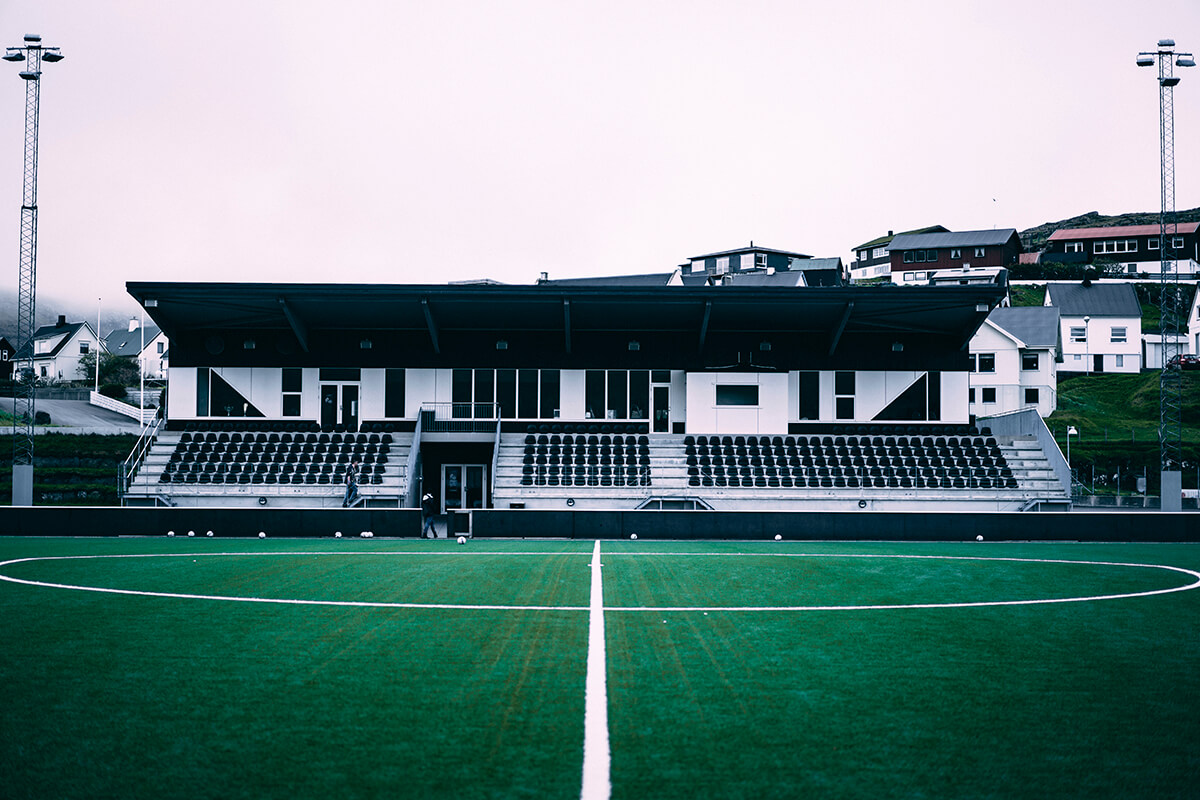 ¿Qué tan grande es una cancha de fútbol y qué calzado necesitas?