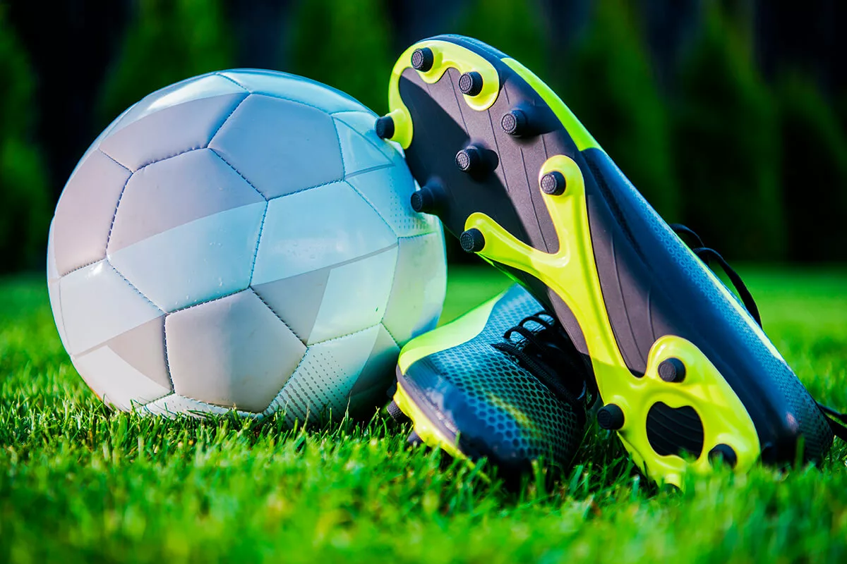 La nueva manera de entrenar y divertirte: entrena esta temporada fútbol  libre - Martí Blog