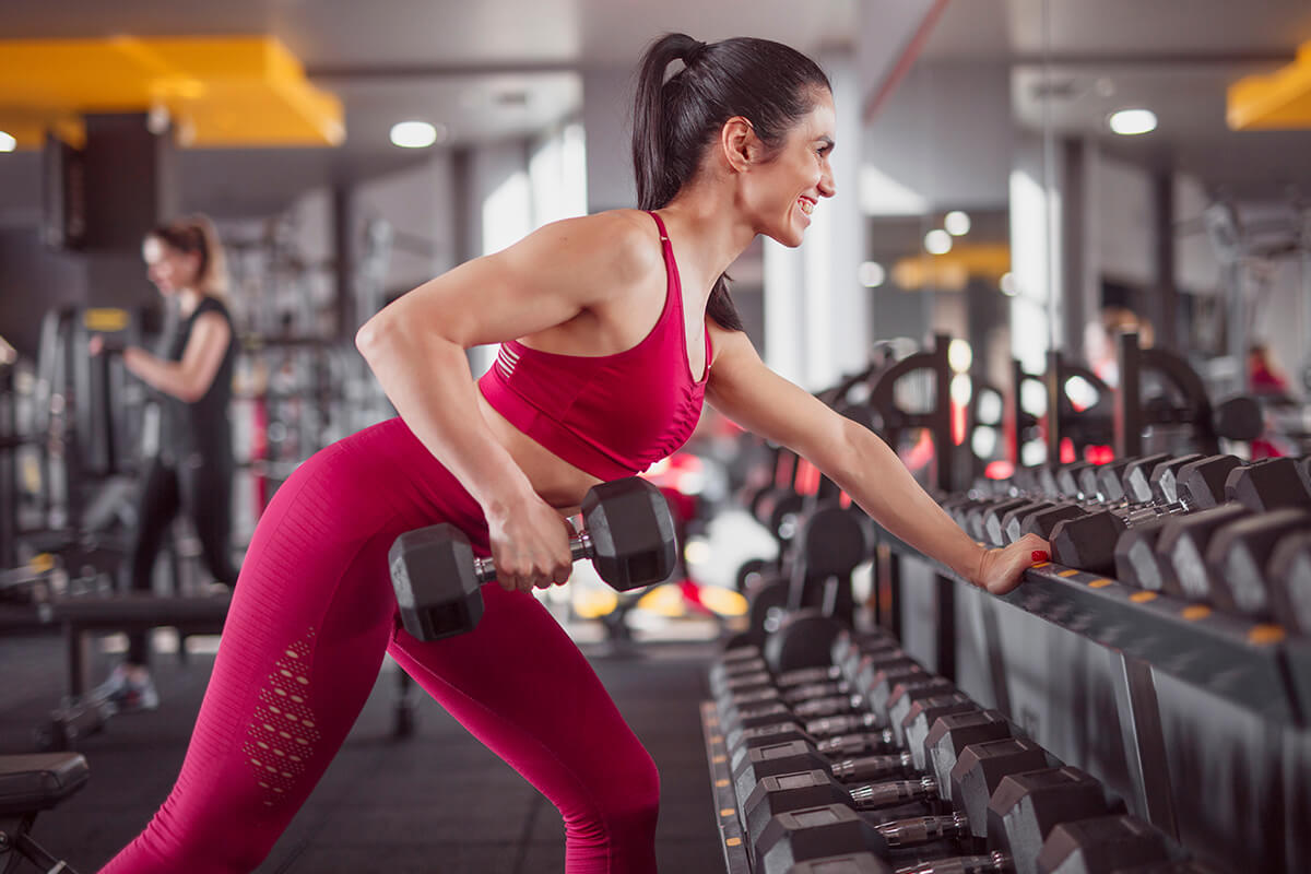 Remo con mancuernas: un ejercicio simple, pero efectivo para todo el cuerpo