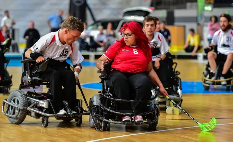 Hockey en silla de ruedas: Deporte sin límites