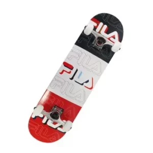 Una patineta de la marca FILA para hacer skate este 2025