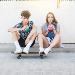 Una imagen que representa 10 regalos cool para tu amor skate